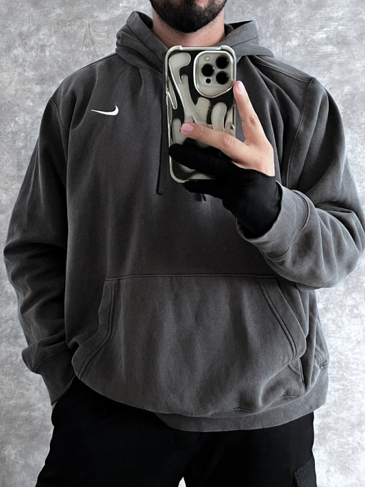 VINTAGE NIKE HOODIE (2XL)
