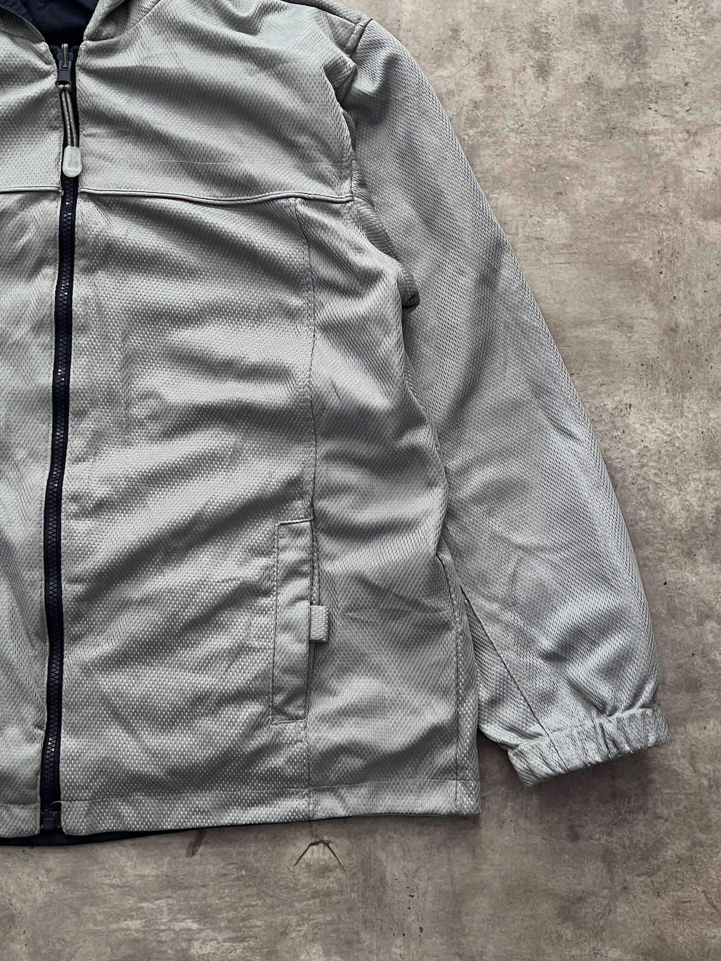 WINDBREAKER (S)