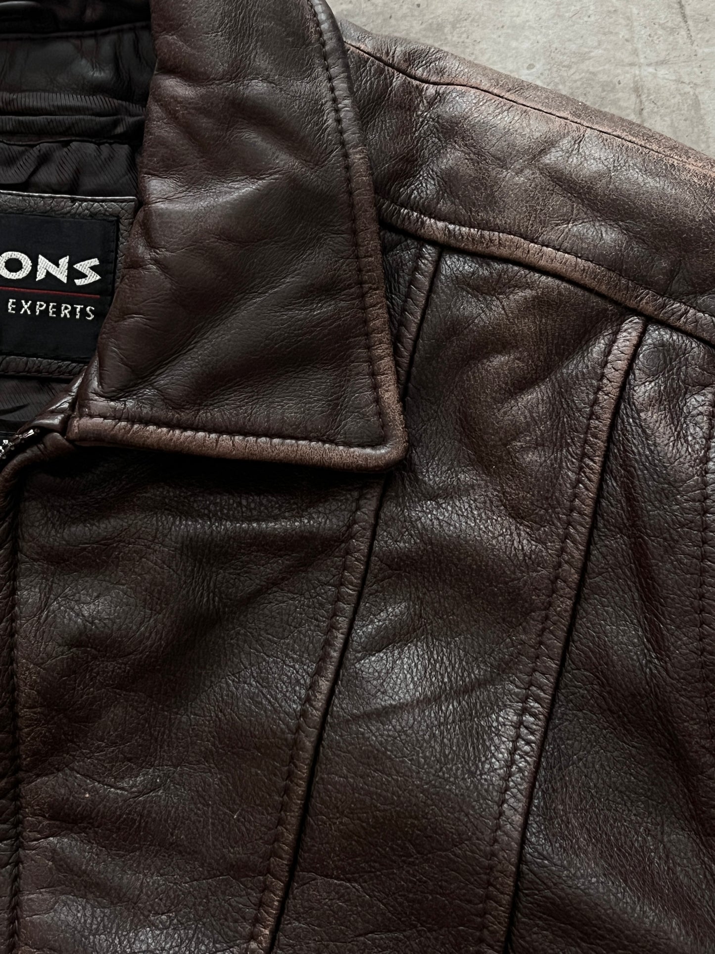 BROWN LEATHER JACKET (S)