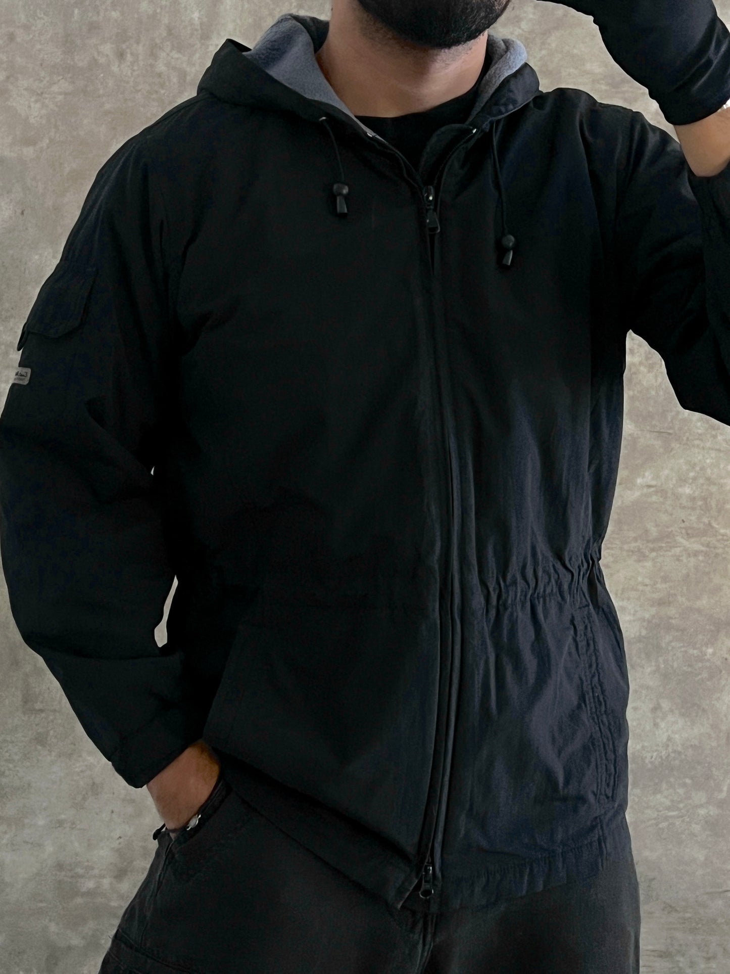 BLACK JACKET (S)