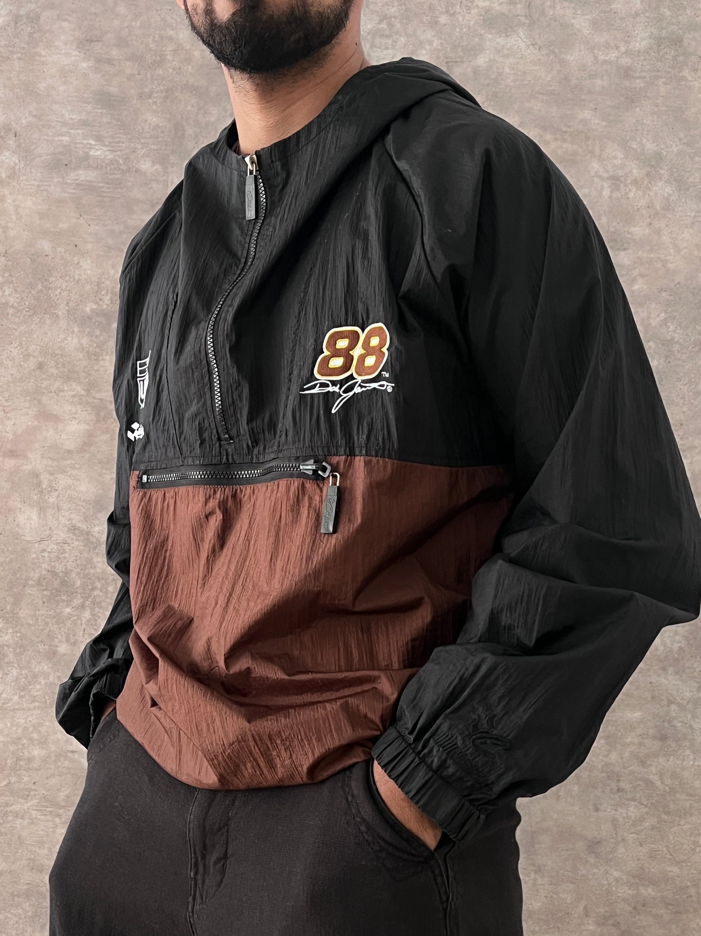 10. RACER WINDBREAKER (M)