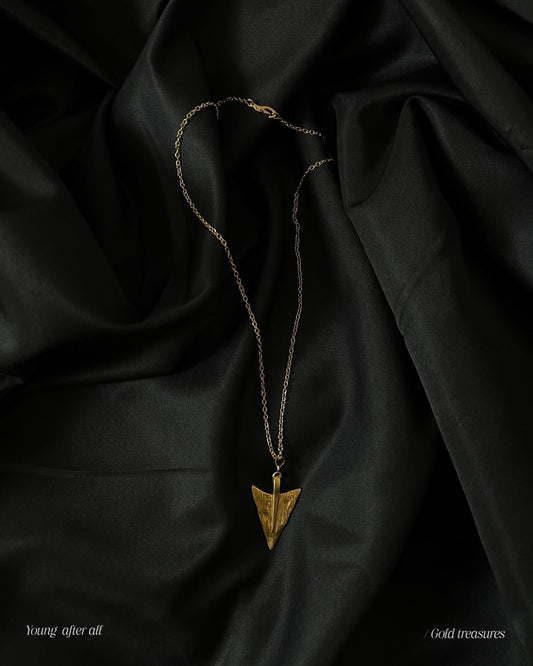 Arrow / Gold treasures