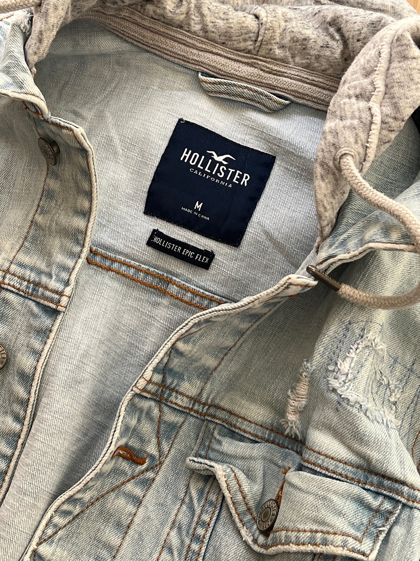 Chamarra de mezclilla HOLLISTER 🤌👌