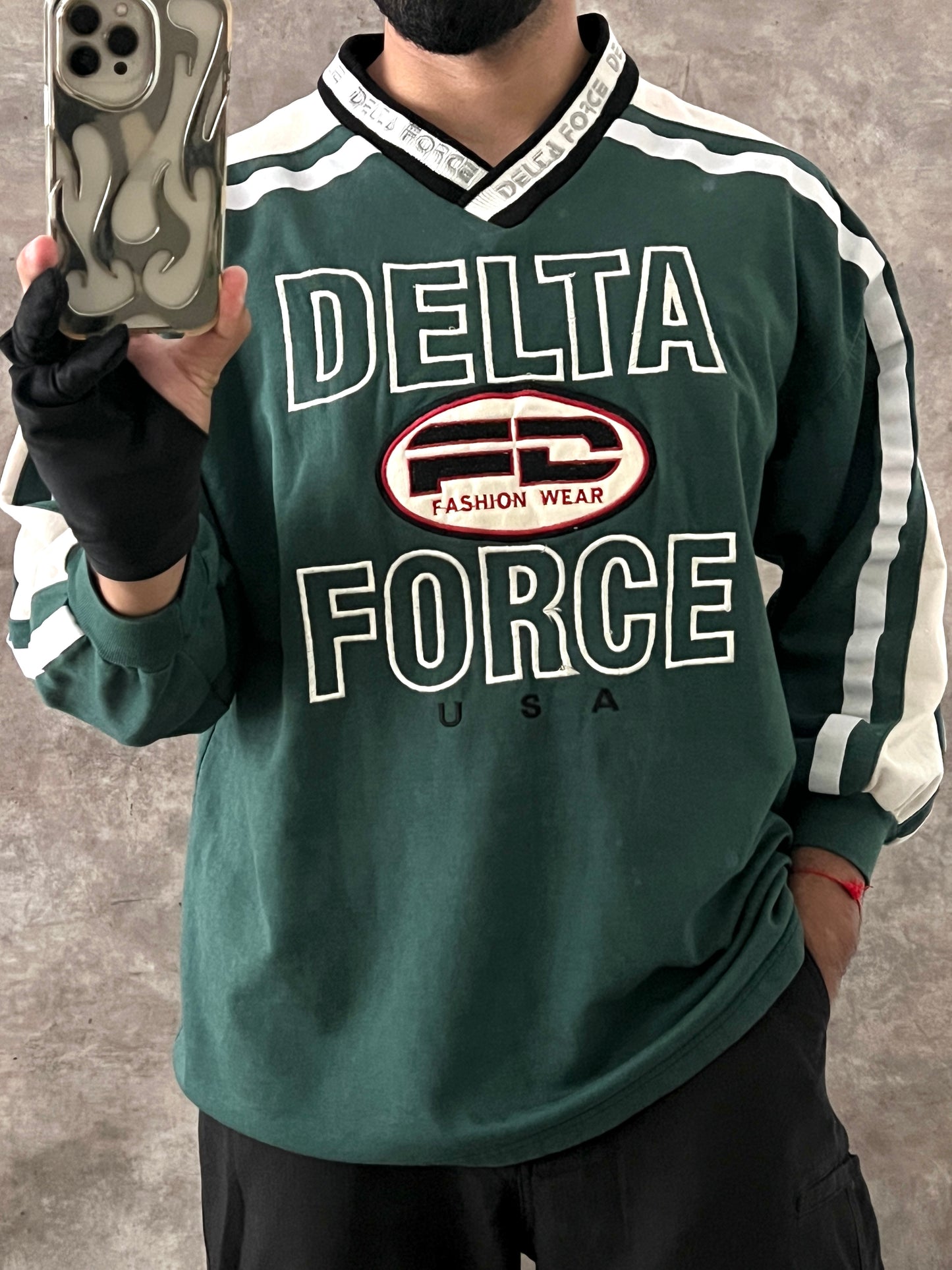 VINTAGE CREWNECK DELTA (S)