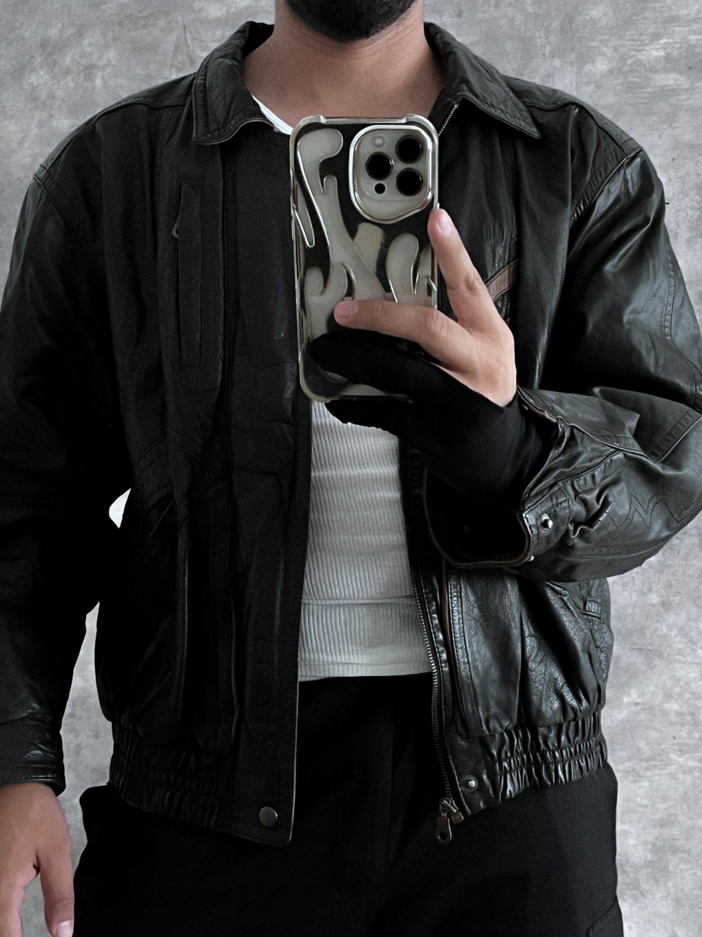 VINTAGE LEATHER JACKET (XL)