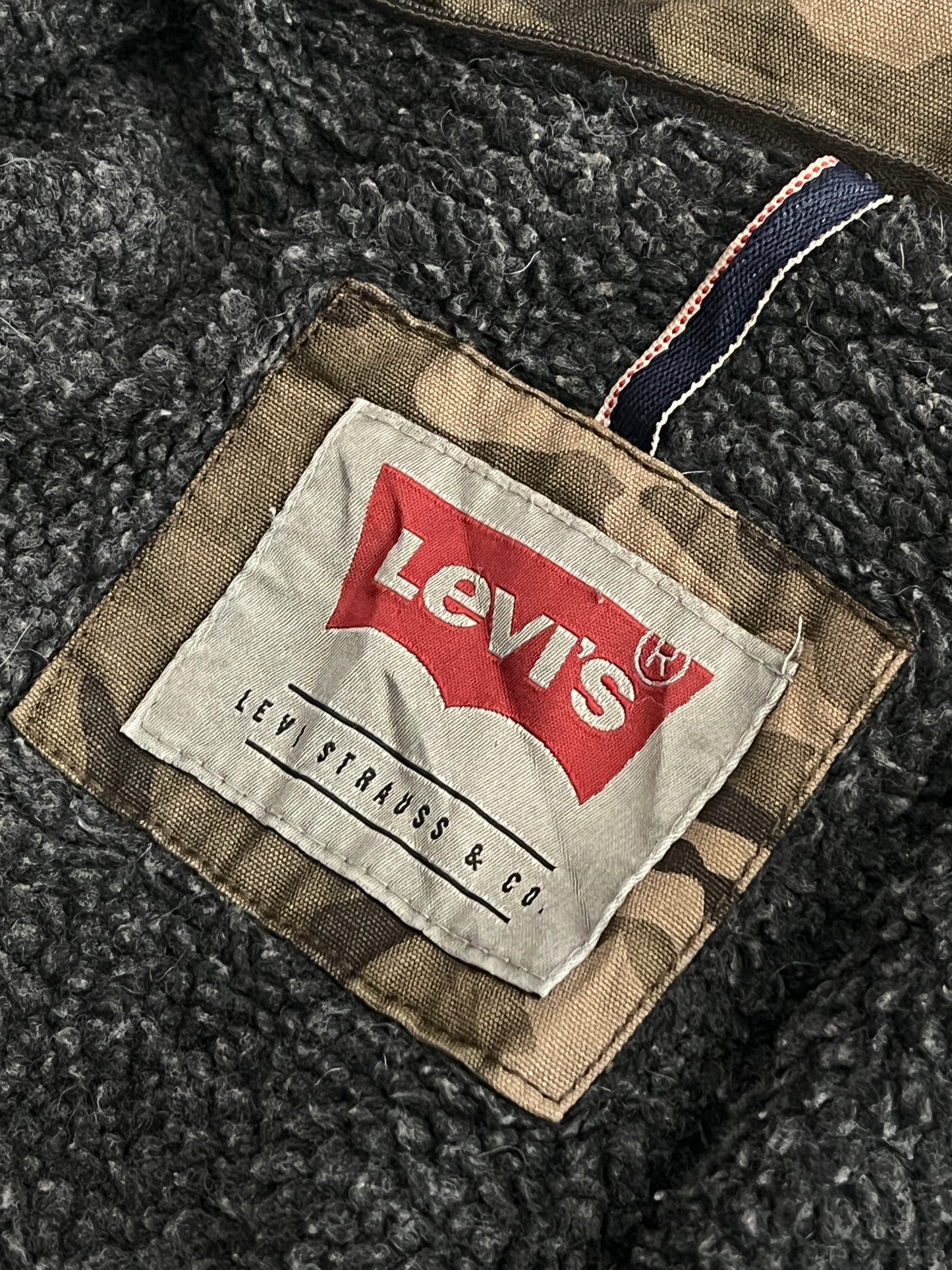 Levi's jacket camuflaje (M)