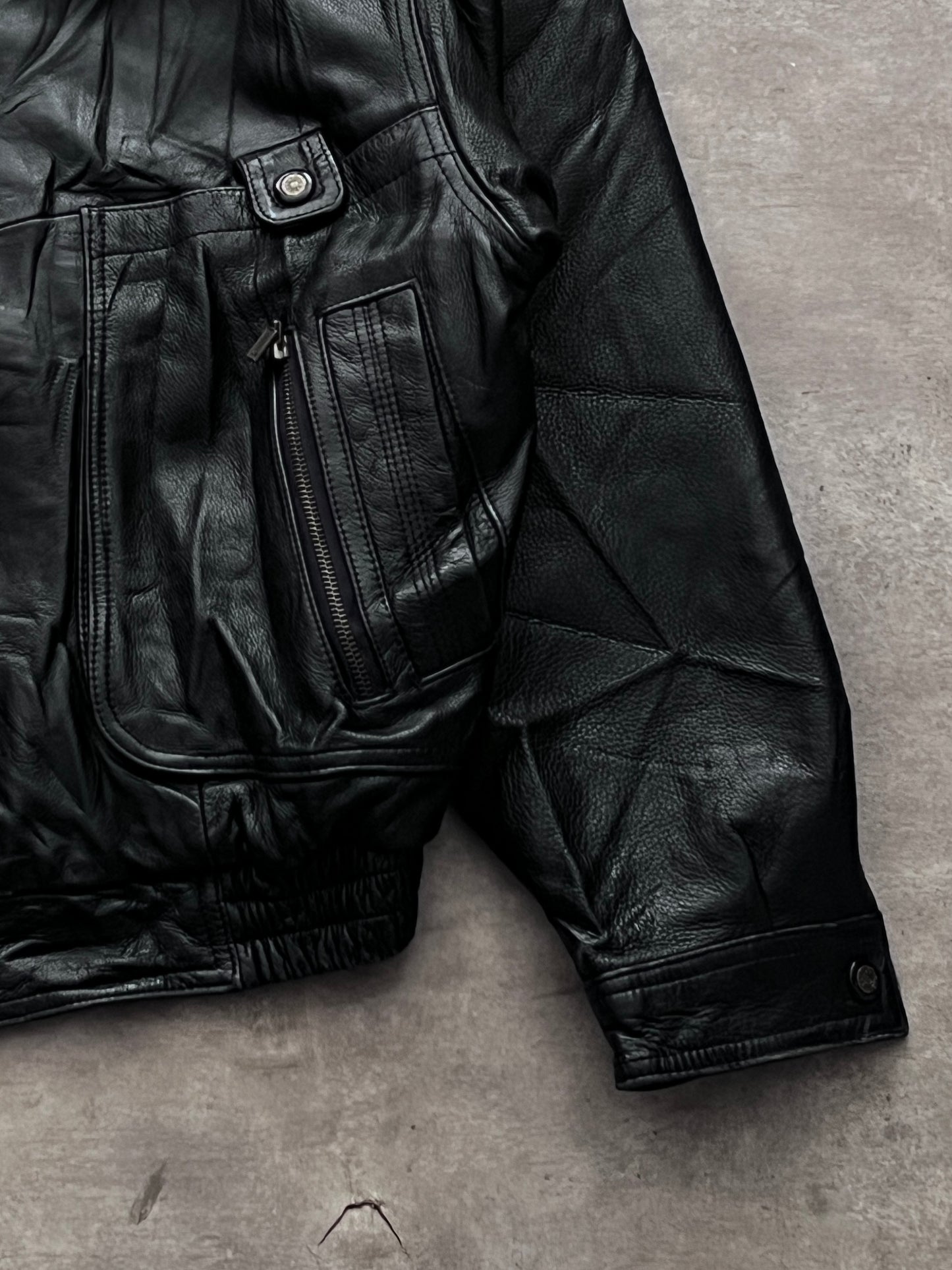 BOMBER LEATHER JACKET (M/L)