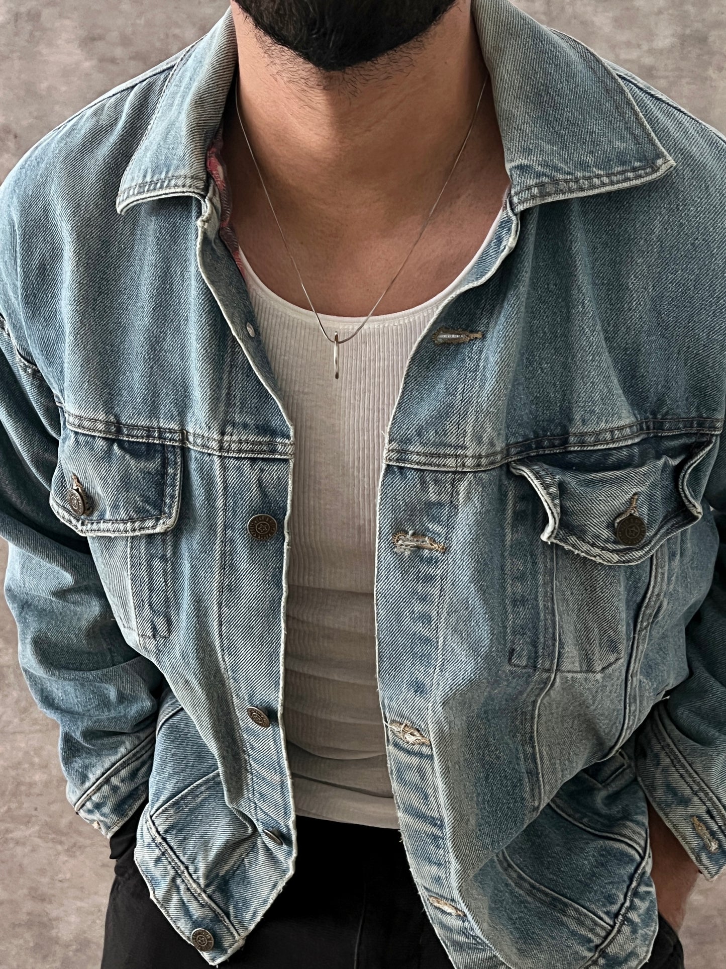 VINTAGE DENIM TRUCKER JACKET (S)