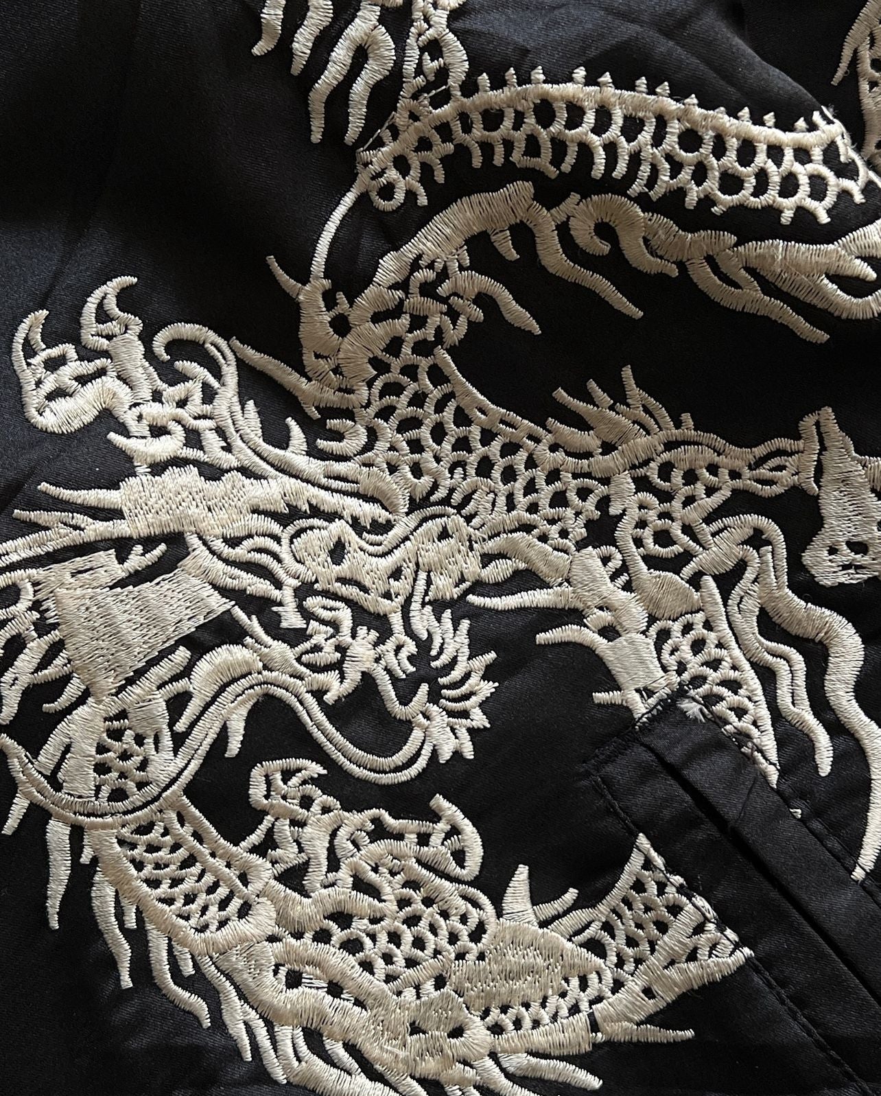Bomber jacket de dragones