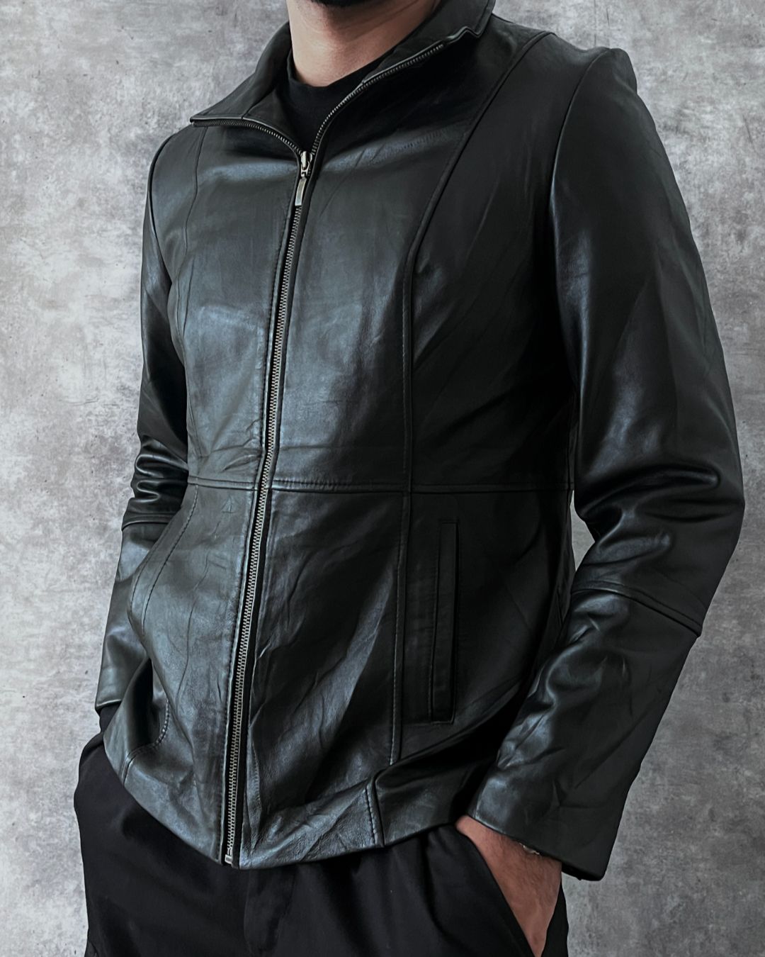 LEATHER JACKET (L/M)