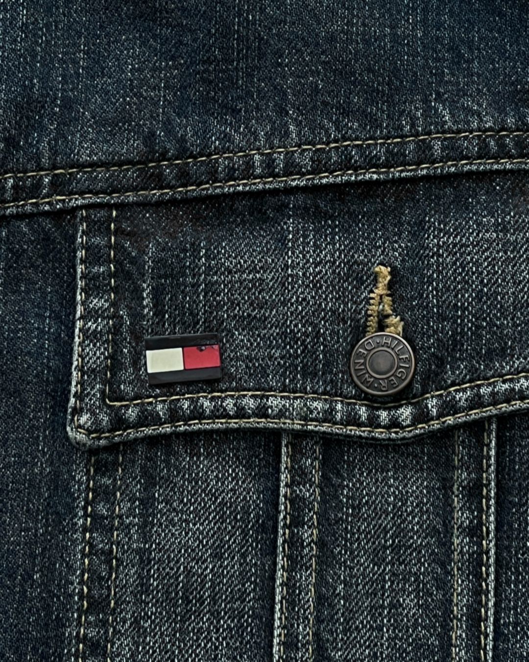 VINTAGE TOMMY H DENIM JACKET (L)