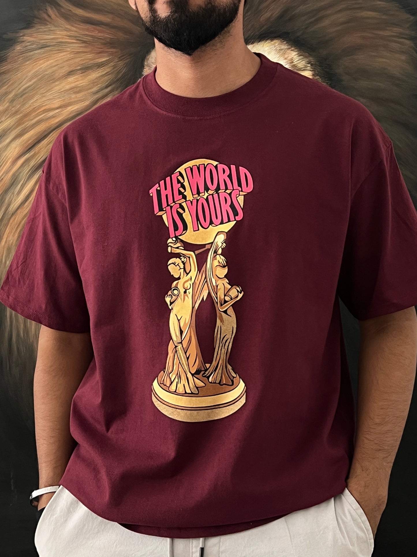 Tee The World Is Yours (XL)