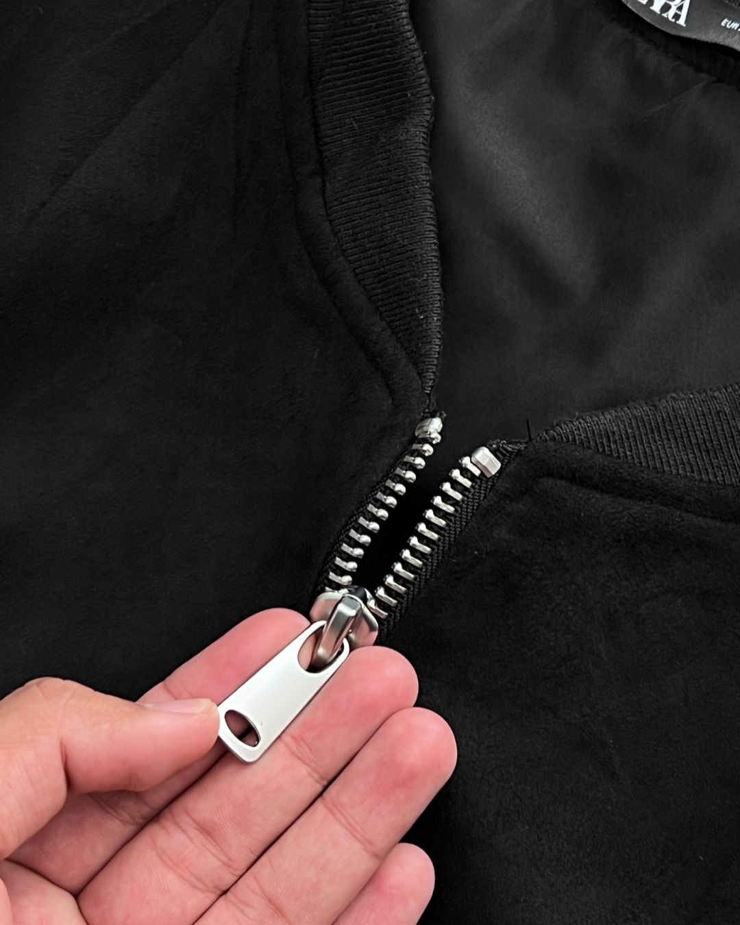 BLCK BOMBER JACKET ZARA (L)