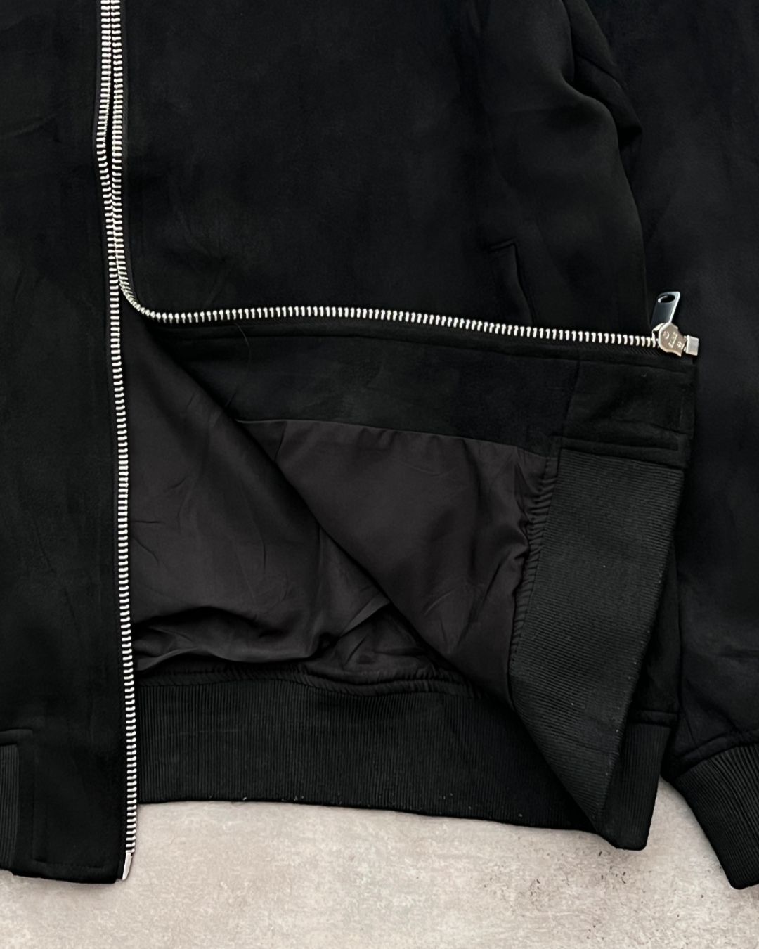 BLCK BOMBER JACKET ZARA (L)