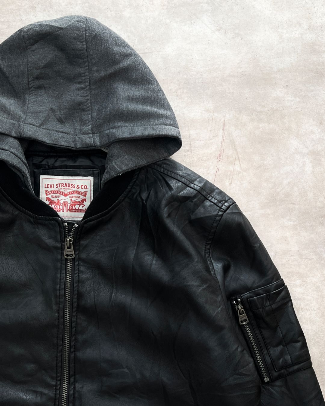 LEVI'S HOODED FAUX-LEATHER JACKT (XL)