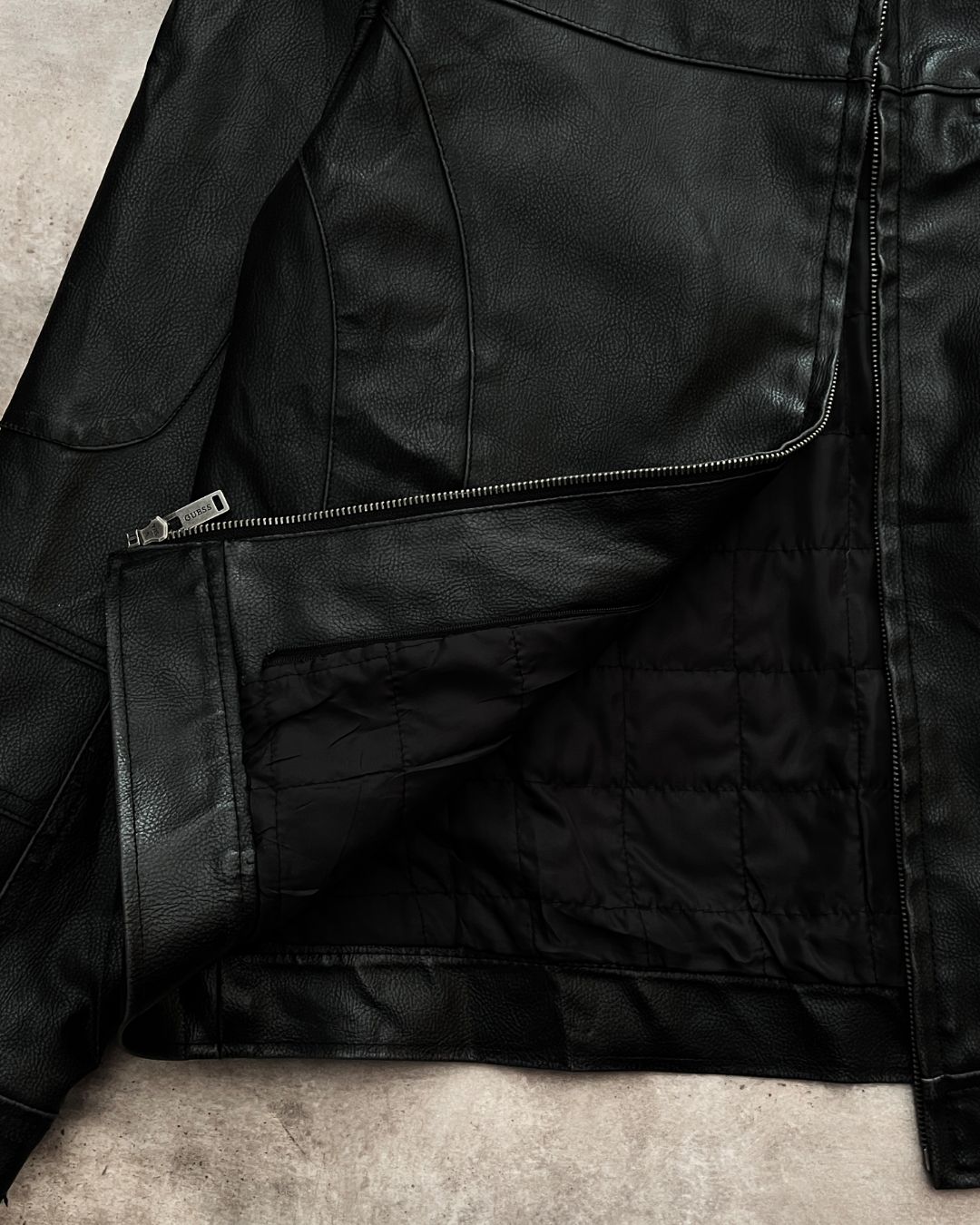 LEATHER GUESS JACKET (L)