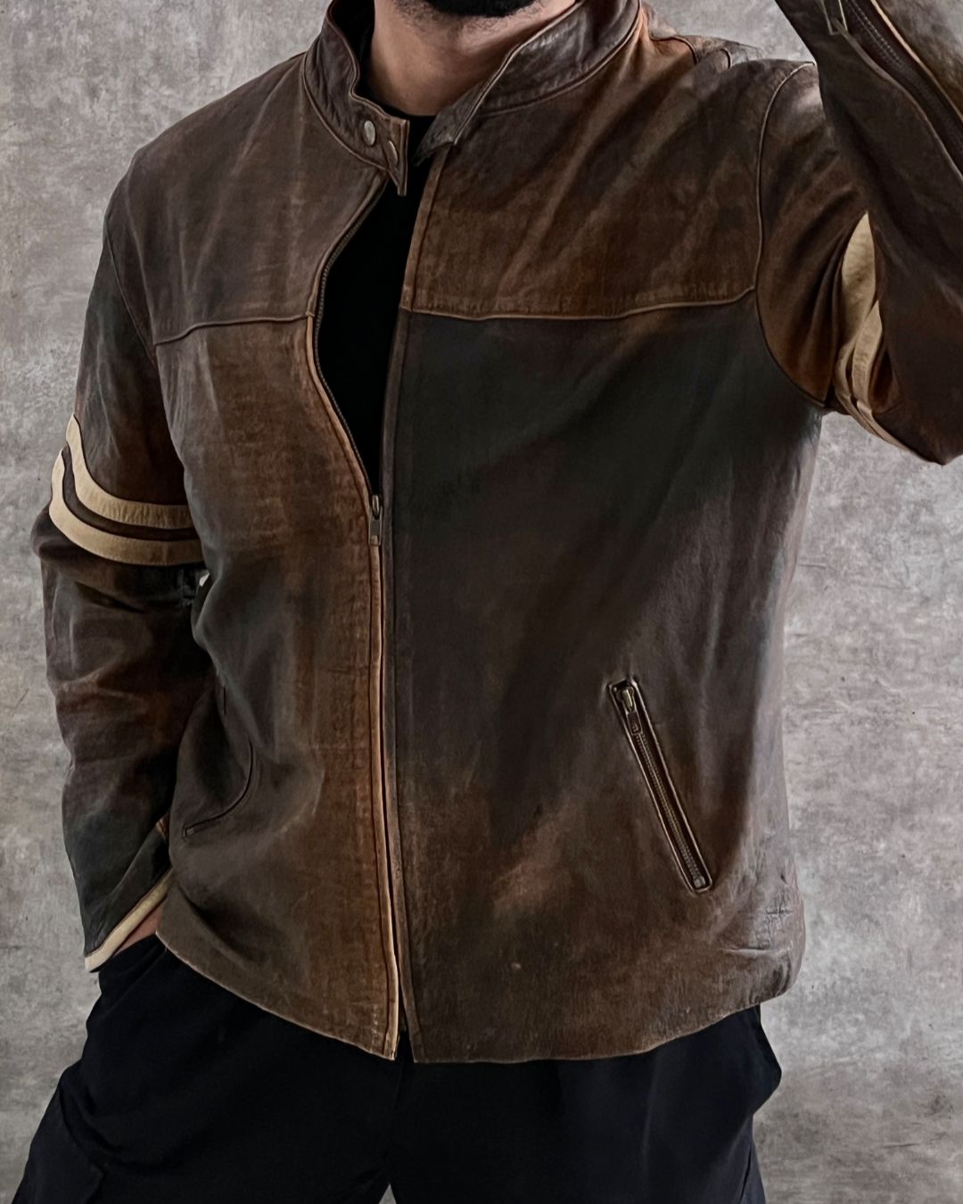 RARE LEATHER JACKET (L)