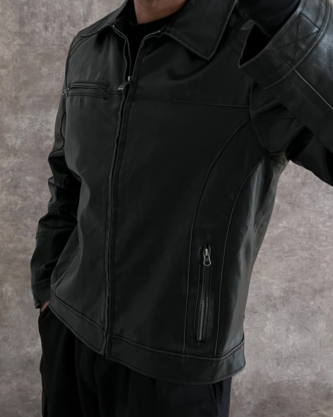 LEATHER GUESS JACKET (L)