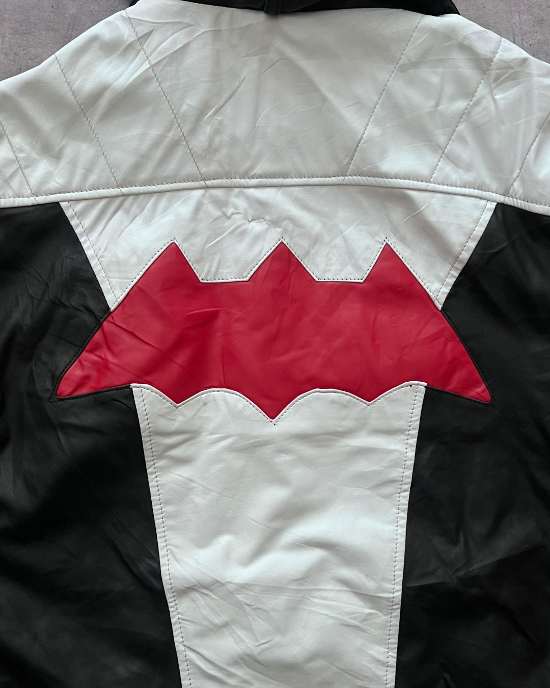 BATMAN ARKHAM LEATHER JACKT (L)