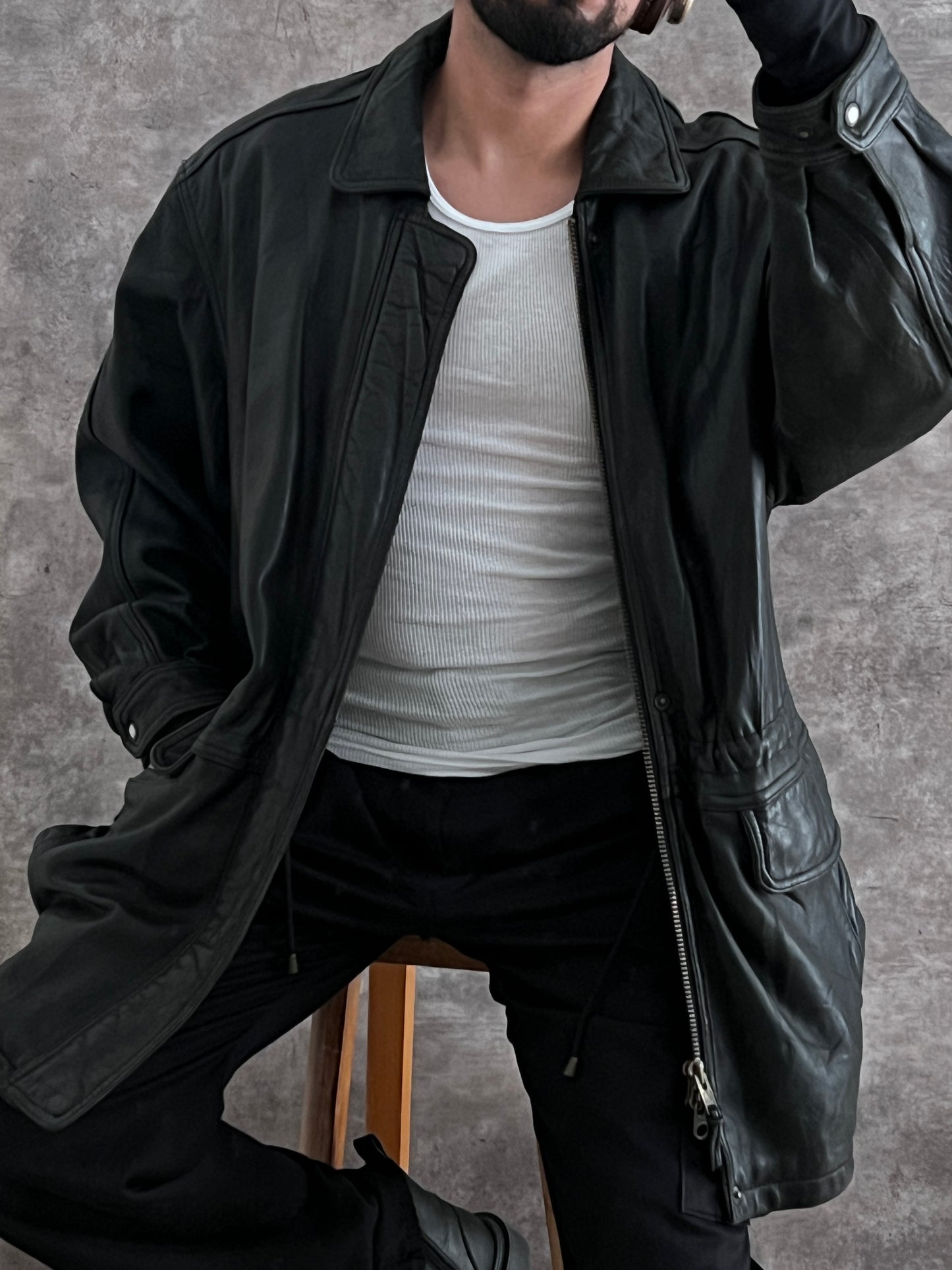 Gabardina de piel (XL)