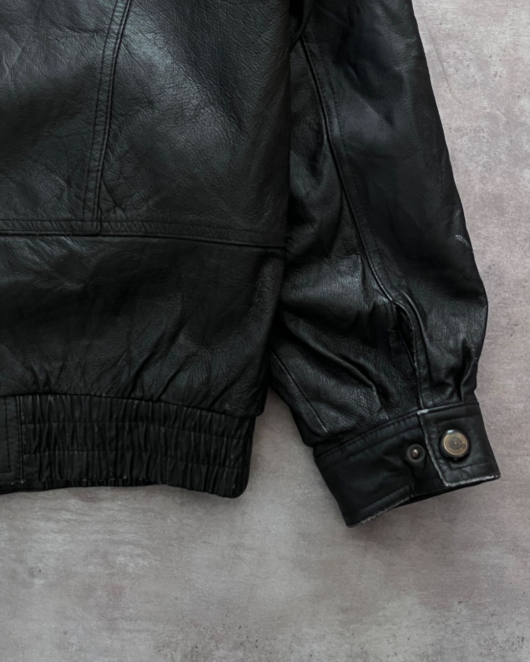 LEATHER BLACK JACKT (L)