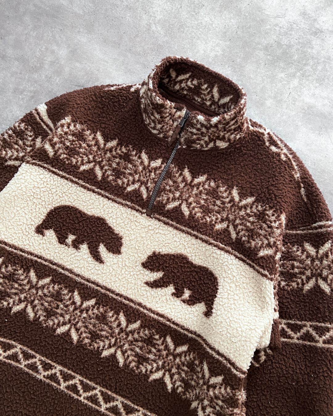 BEAR SWEATER (L)