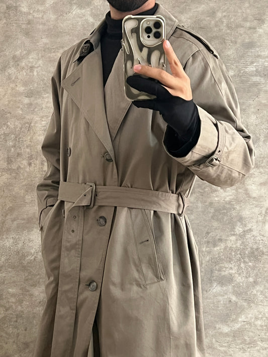 Gabardina London Fog, hecha en Korea (L)