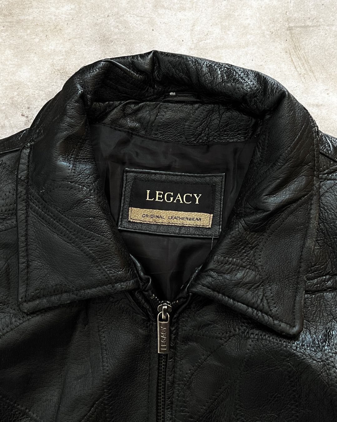 DARK BOMBER LEATHER JACKET (L)