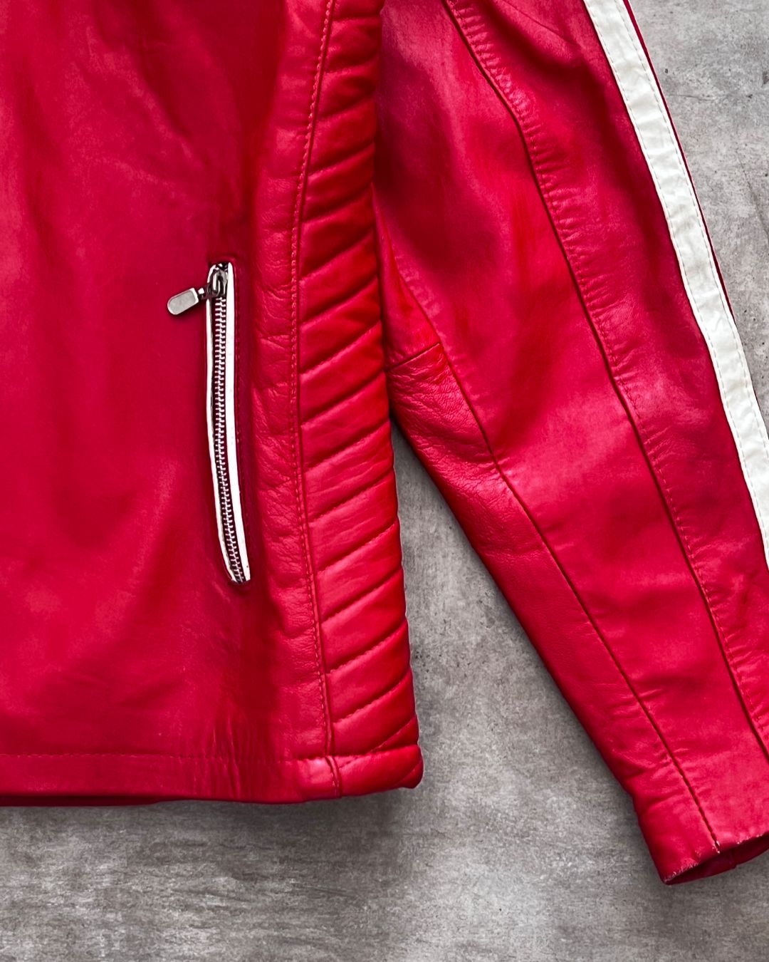 RED RACER LEATHER JACKET (L)
