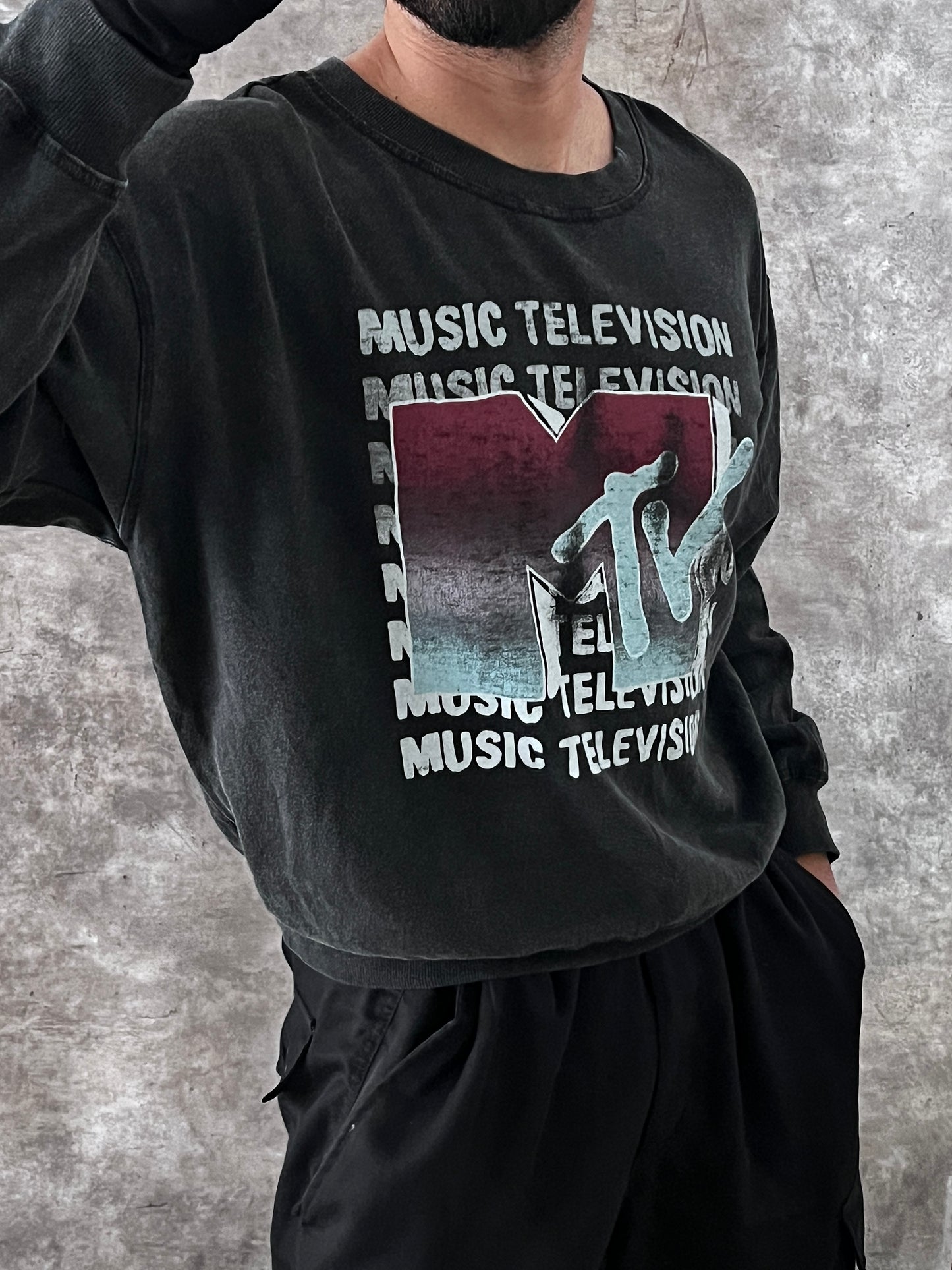 MTV crewneck (L)