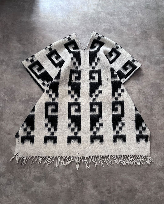 PONCHO BLACK WHITE (Unitalla)