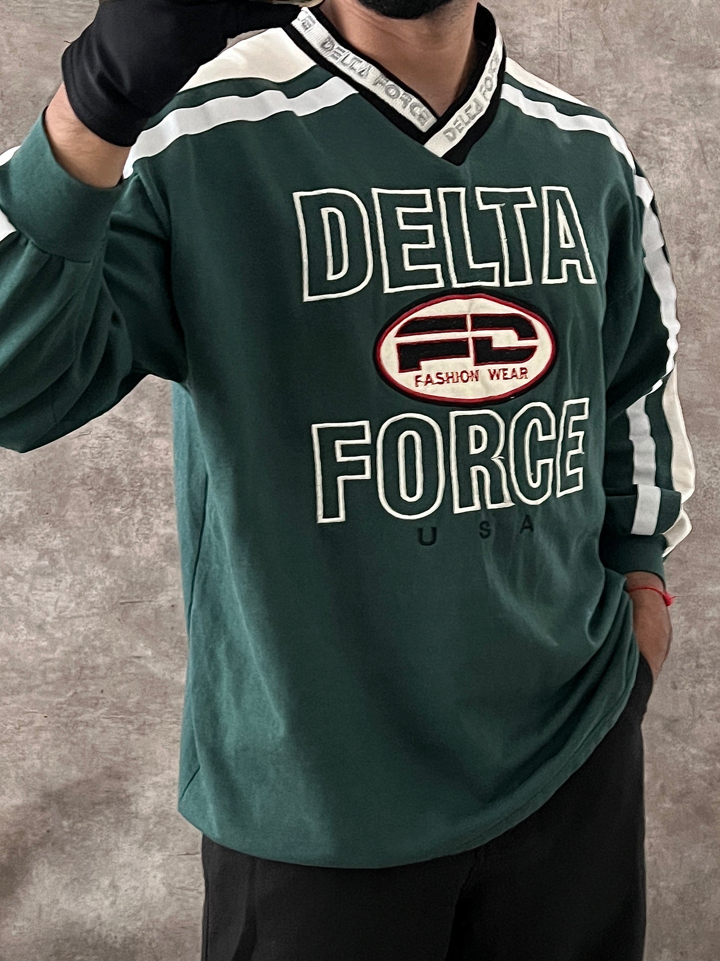 VINTAGE CREWNECK DELTA (S)