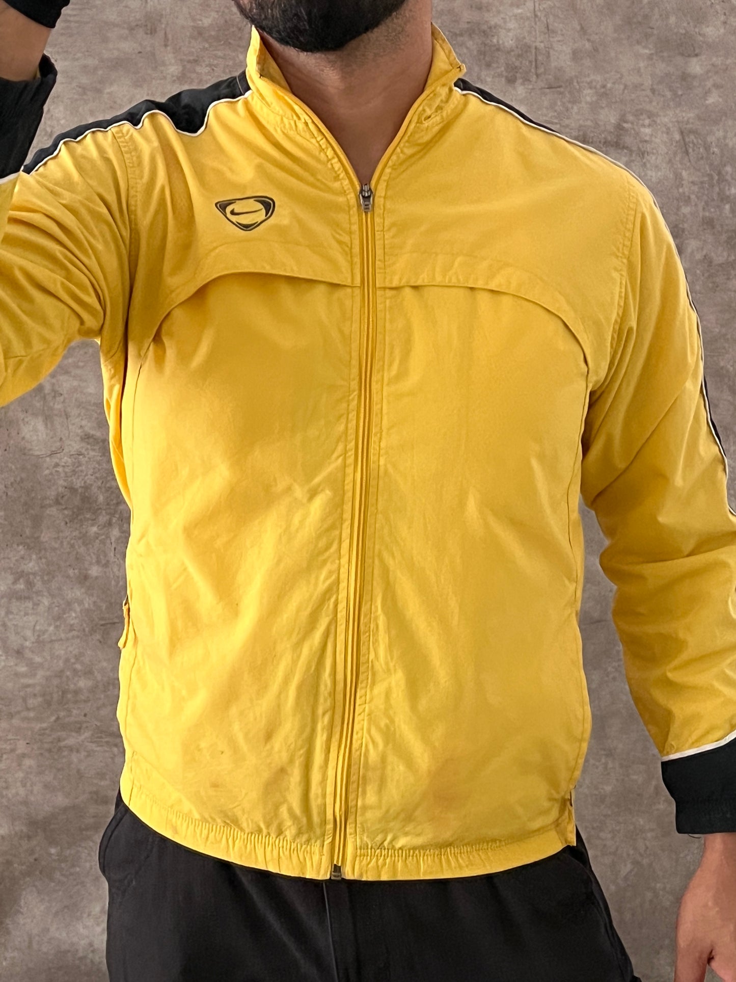 VINTAGE NIKE CREWNECK (S)