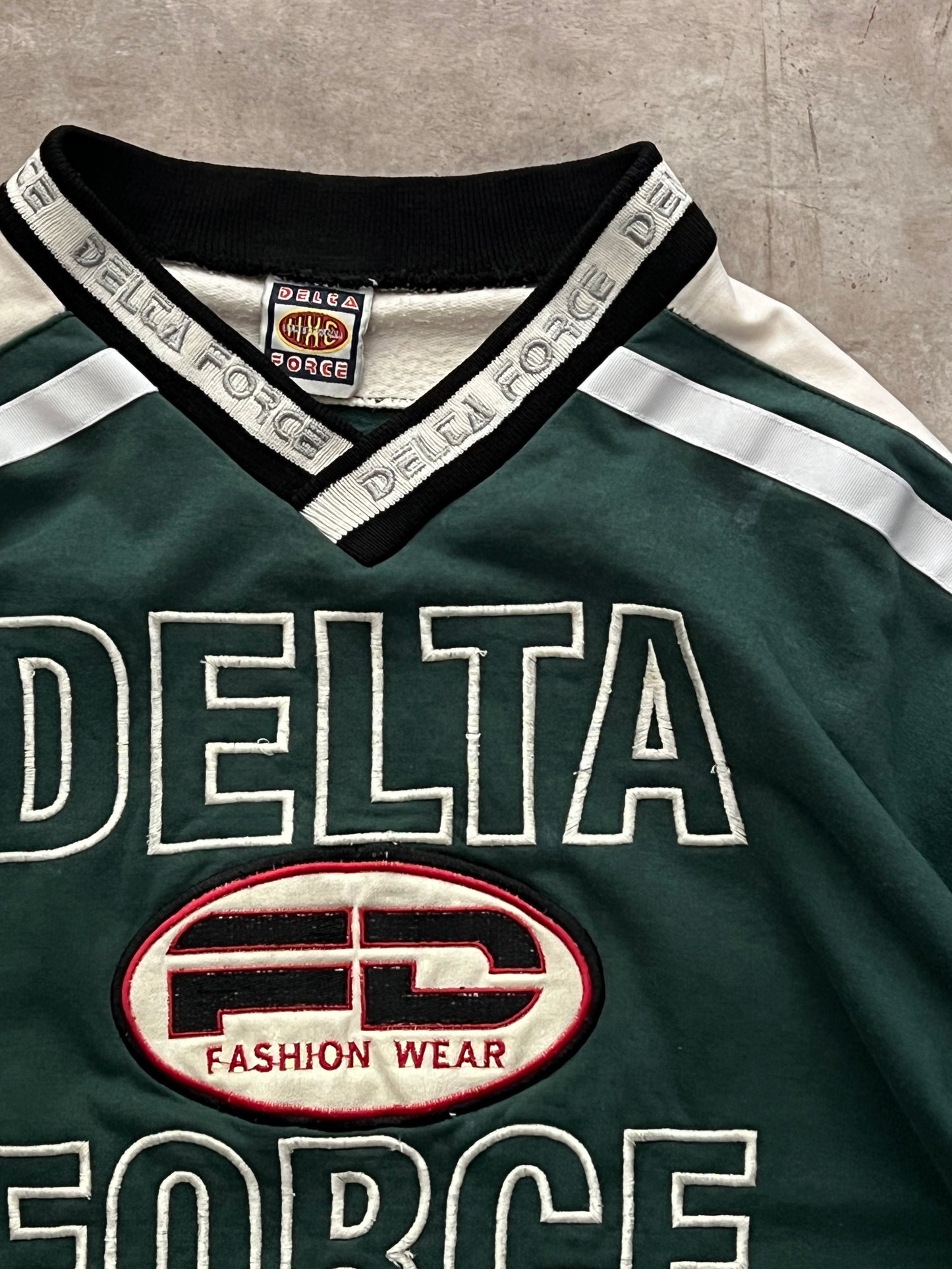 VINTAGE CREWNECK DELTA (S)