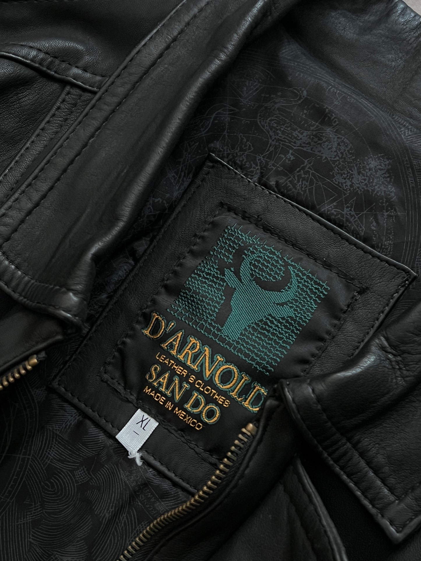 LEATHER JACKET (XL)