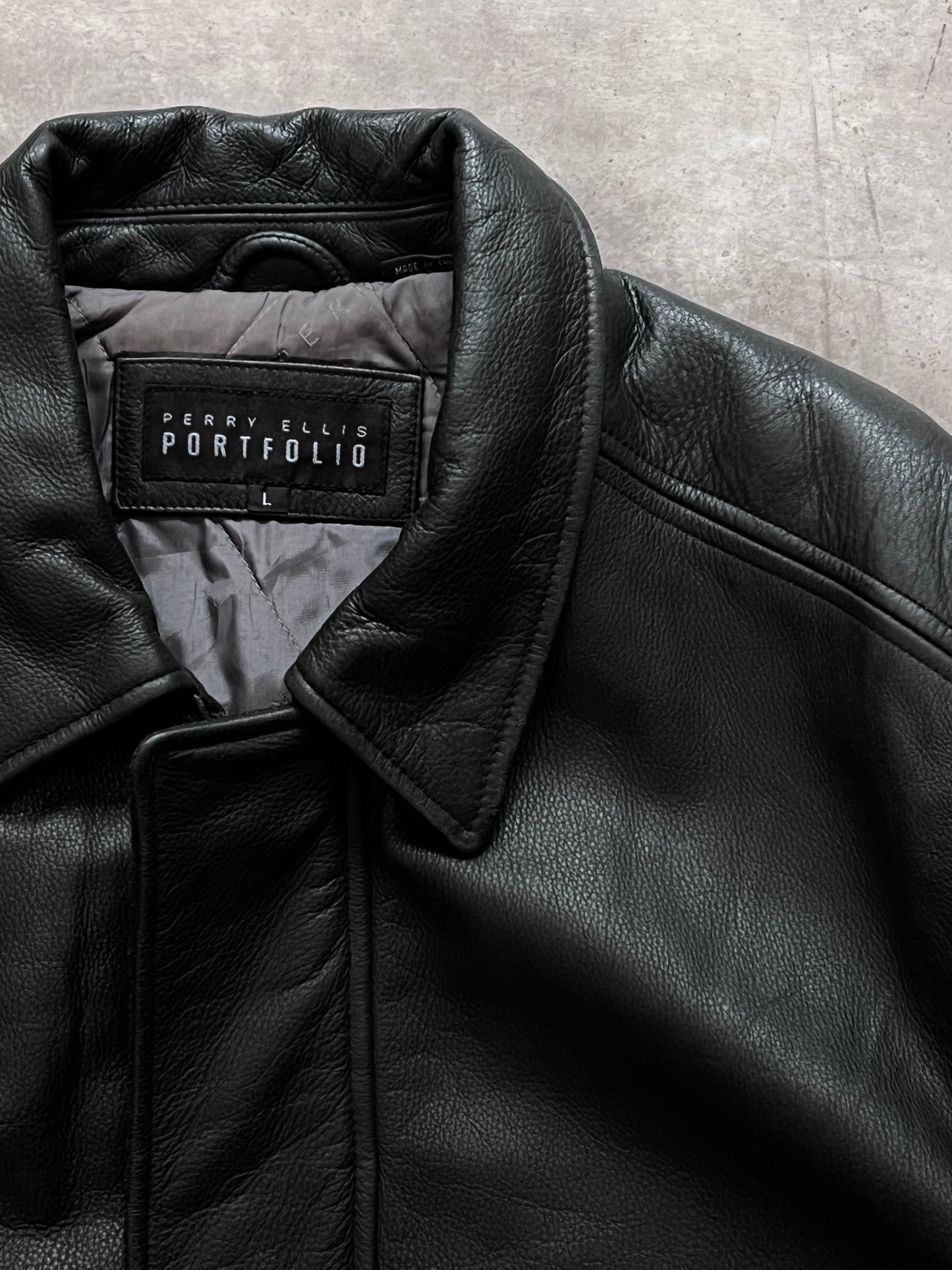 LEATHER JACKET BLACK (L)