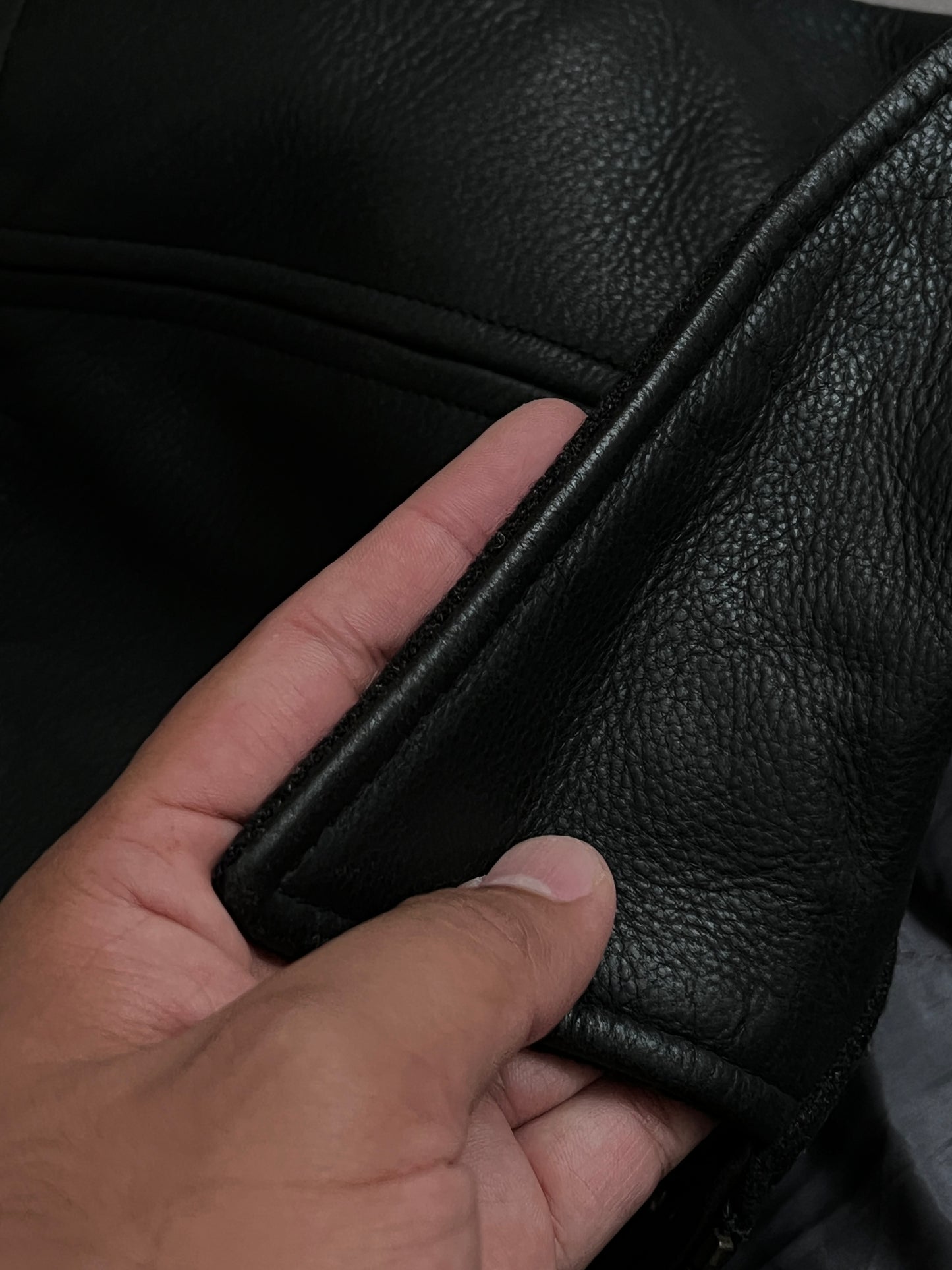 LEATHER JACKET BLACK (L)