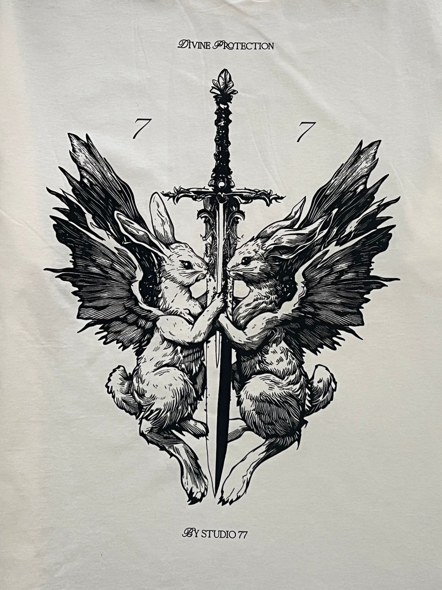 DIVINE PROTECTION TEE 77 ORIGINALS (M/L)