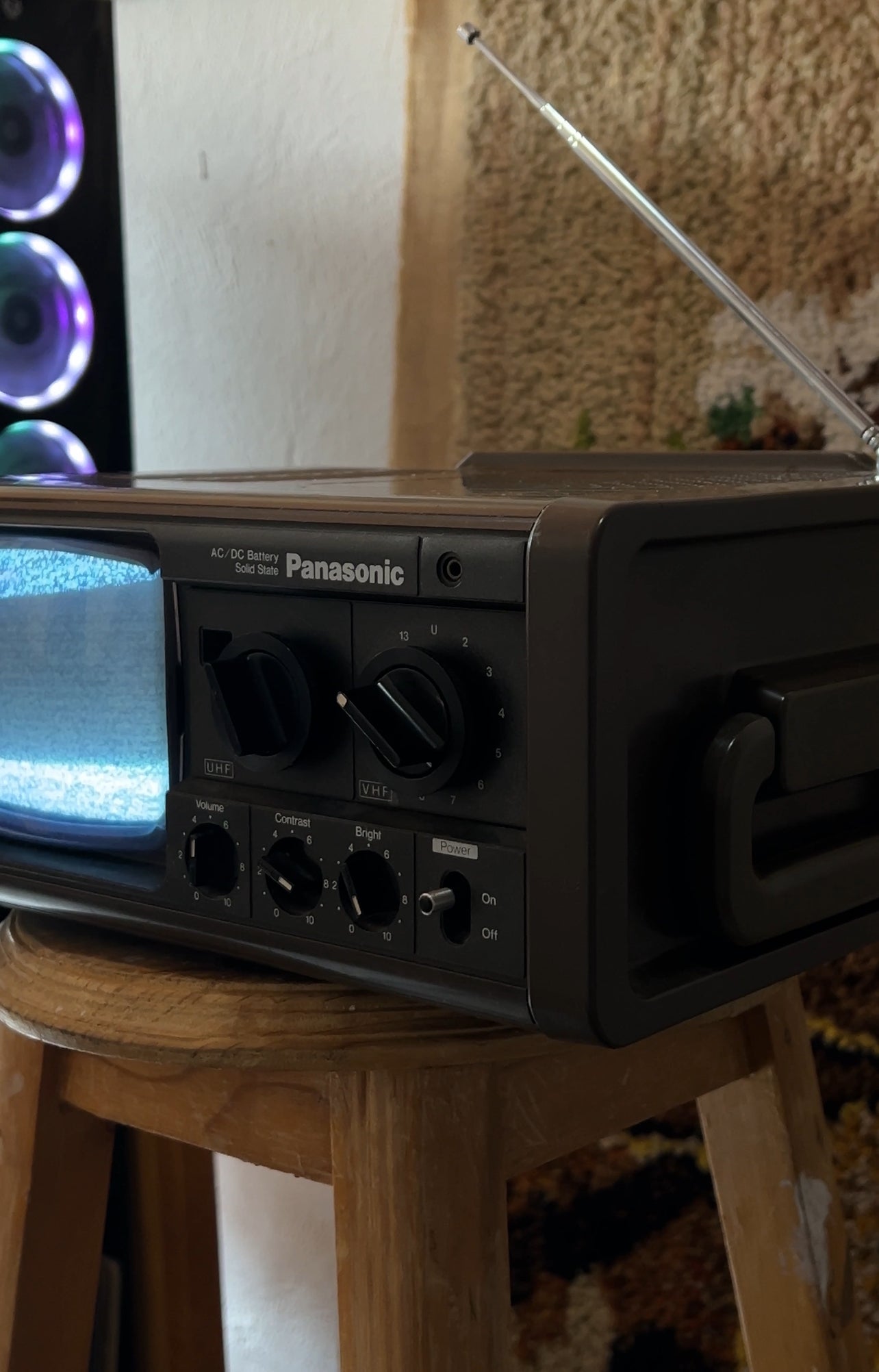 VINTAGE TV MADE IN JAPAN