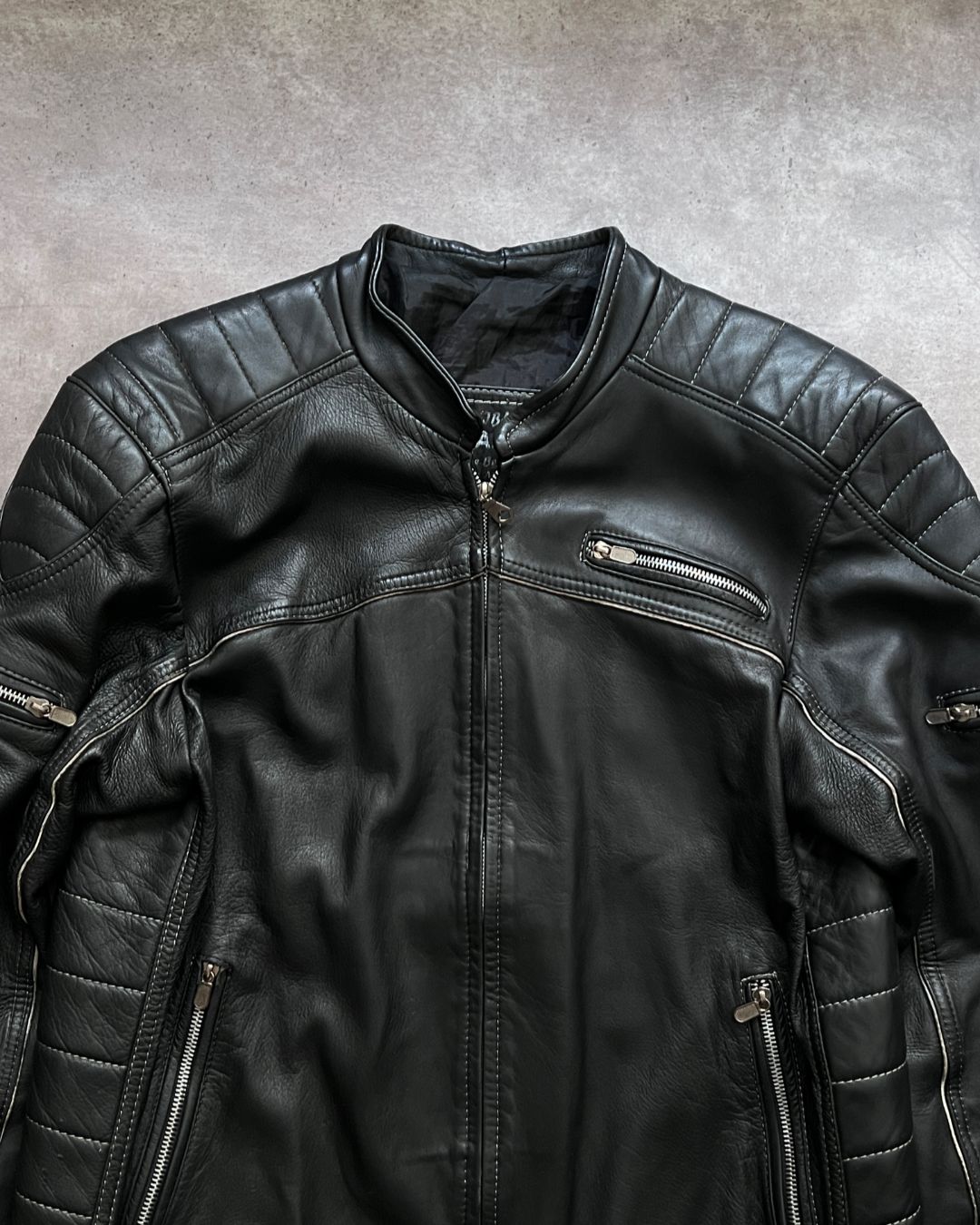 BIKER LEATHER JACKET (S)