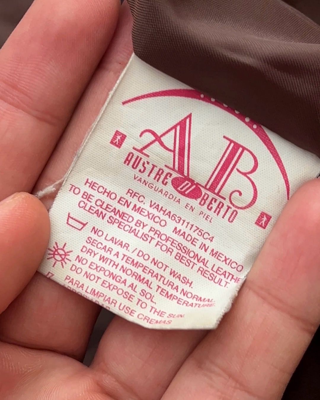 RARE LEATHER JACKET (L)