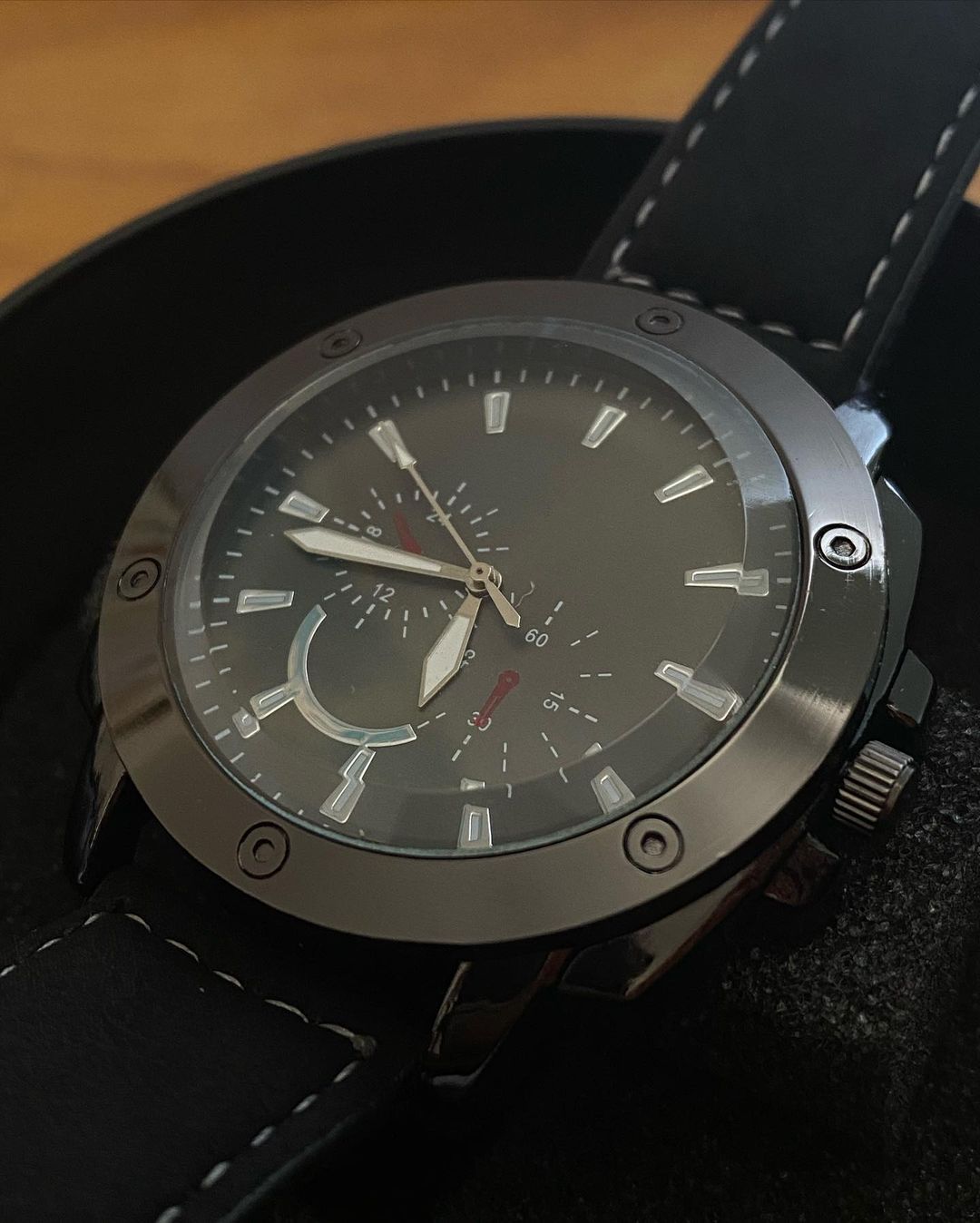 Super vintage style watch (new)