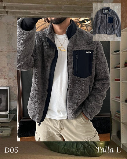 Levi's sherpa jacket (L)