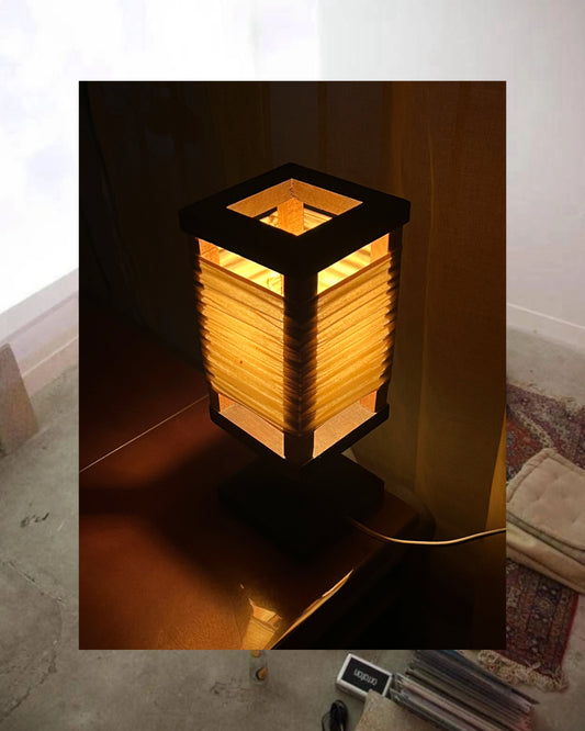 Yukari lamp, lampara japonesa