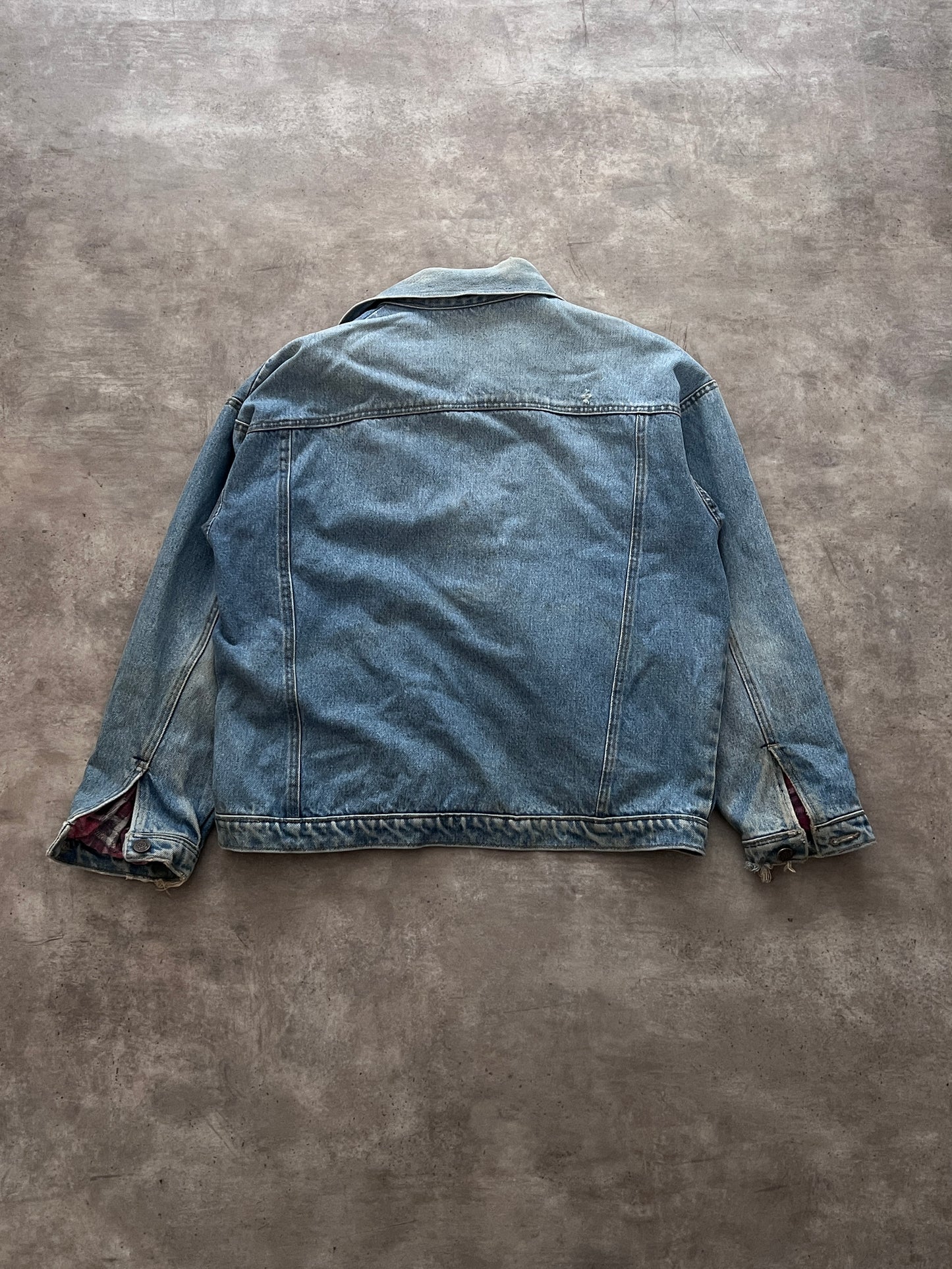 VINTAGE DENIM TRUCKER JACKET (S)