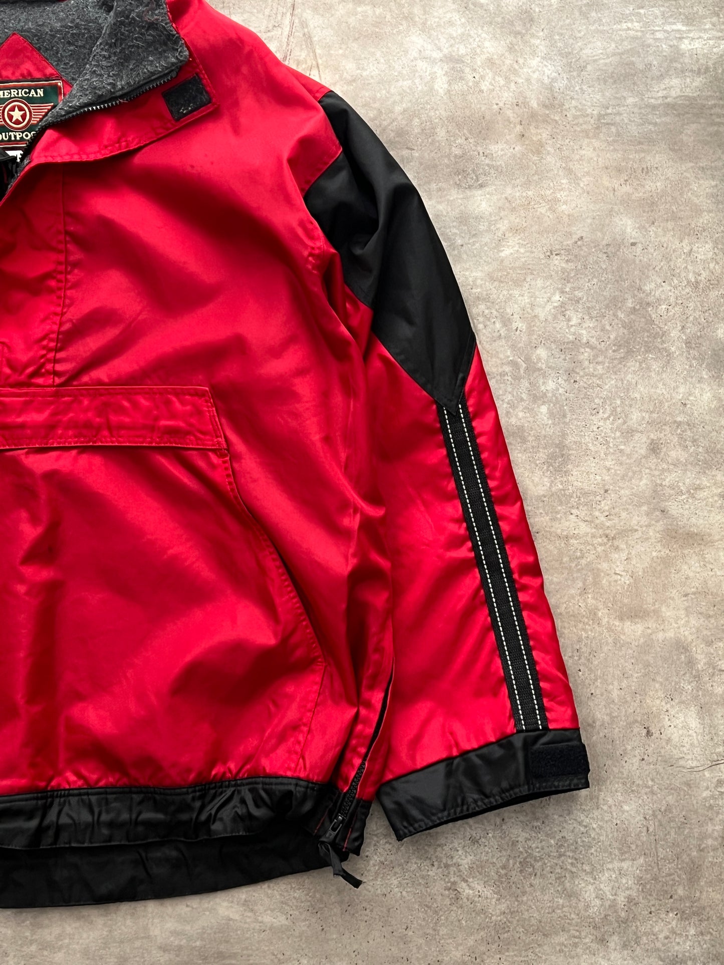 RED JACKET (L)