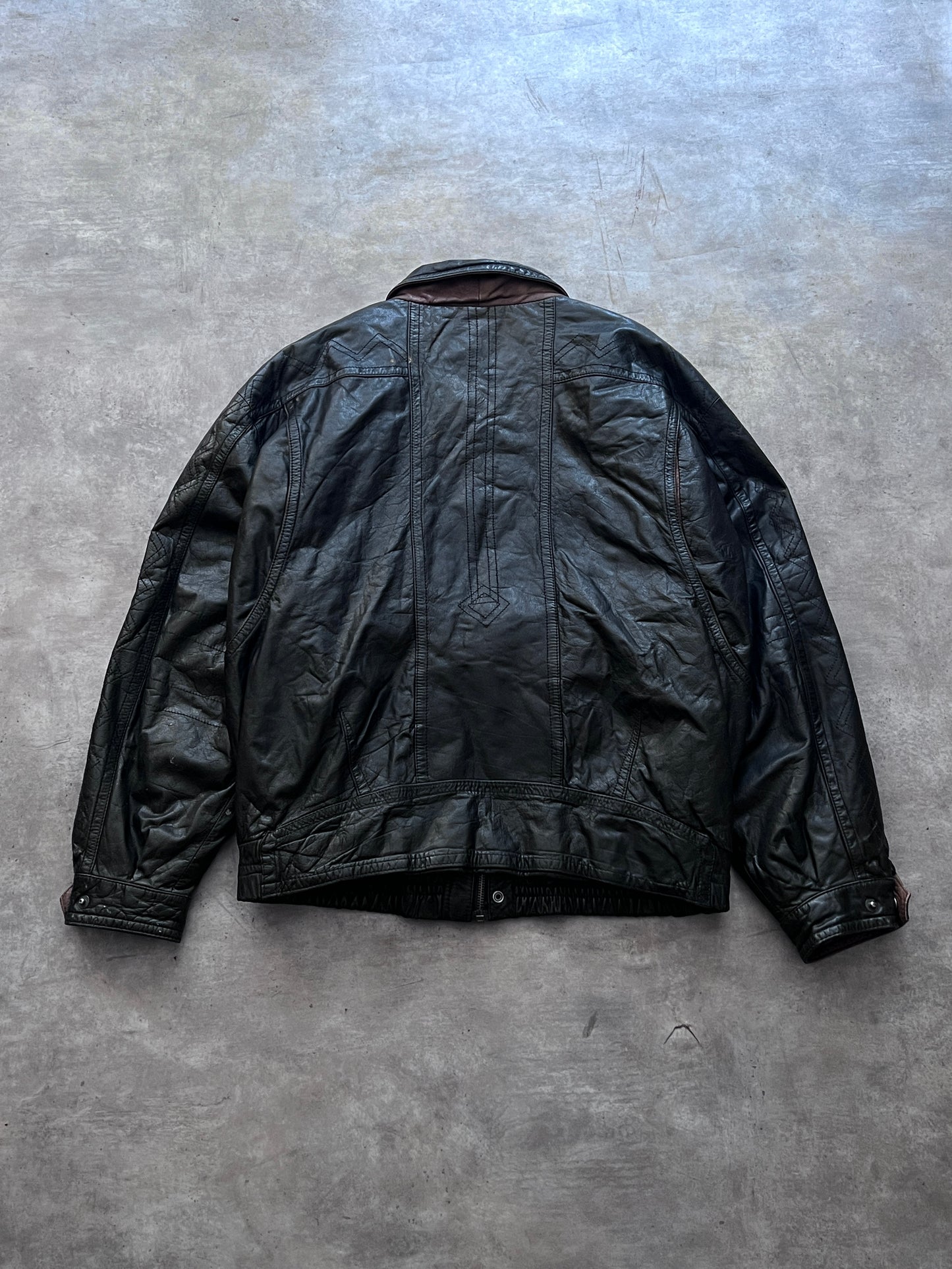 VINTAGE LEATHER JACKET (XL)
