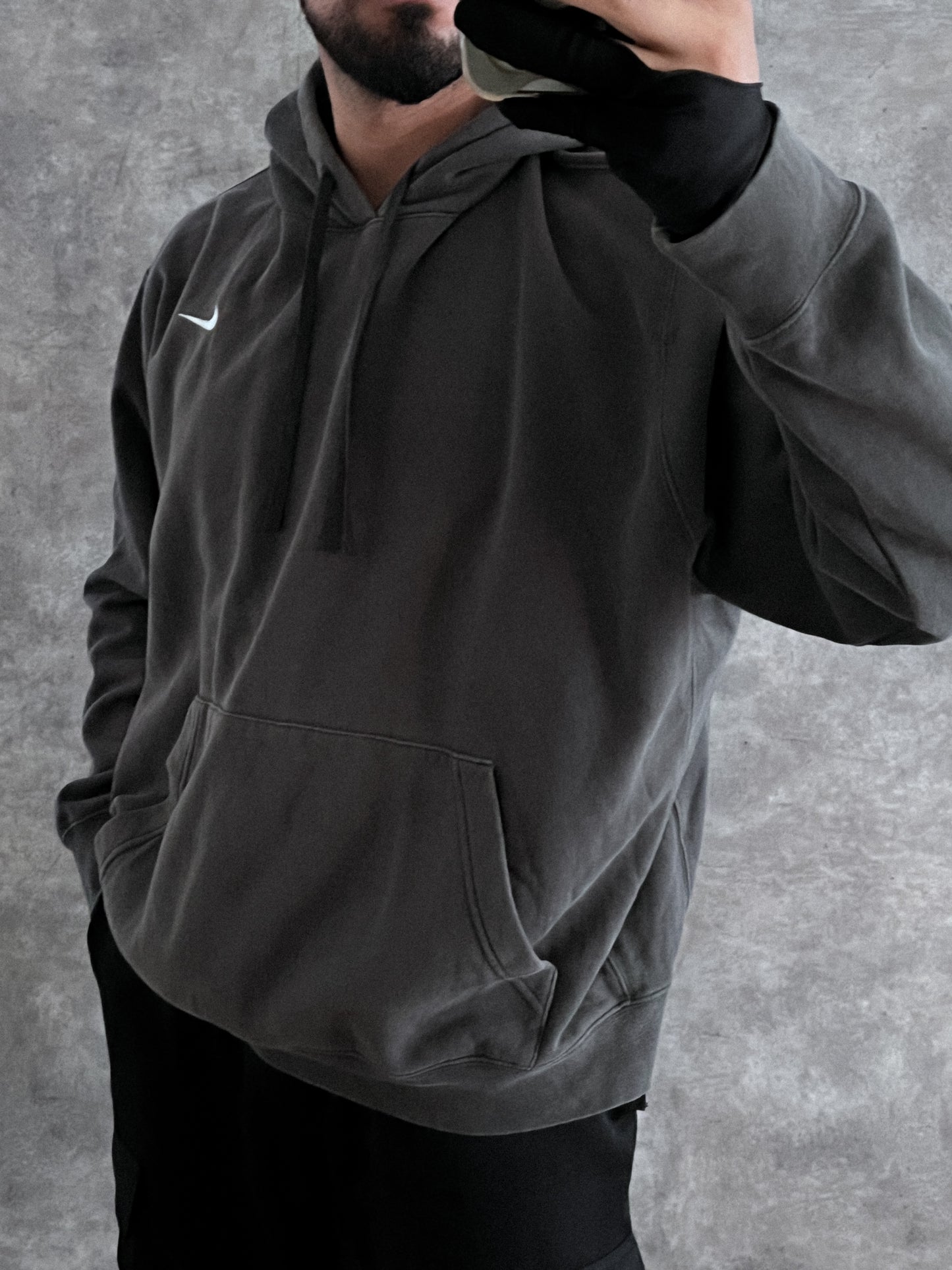 VINTAGE NIKE HOODIE (2XL)