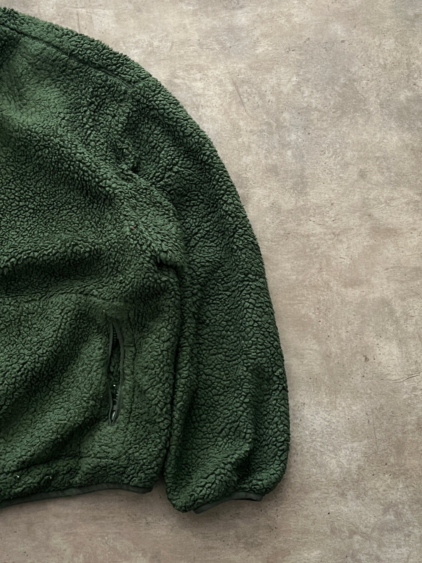 GREEN SWEATER BOXY FIT (S/M)