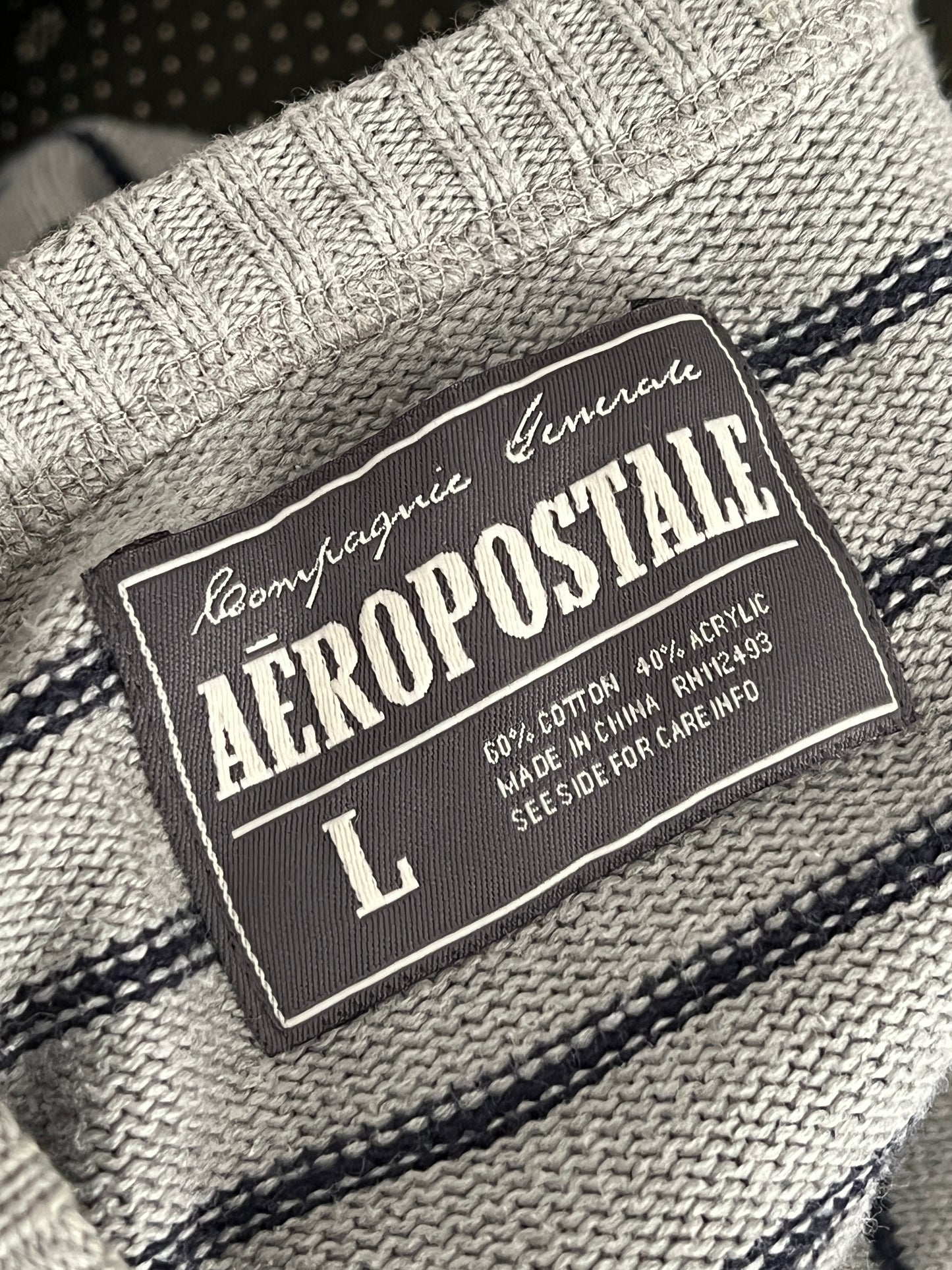 Crewneck talla L Aeropostal